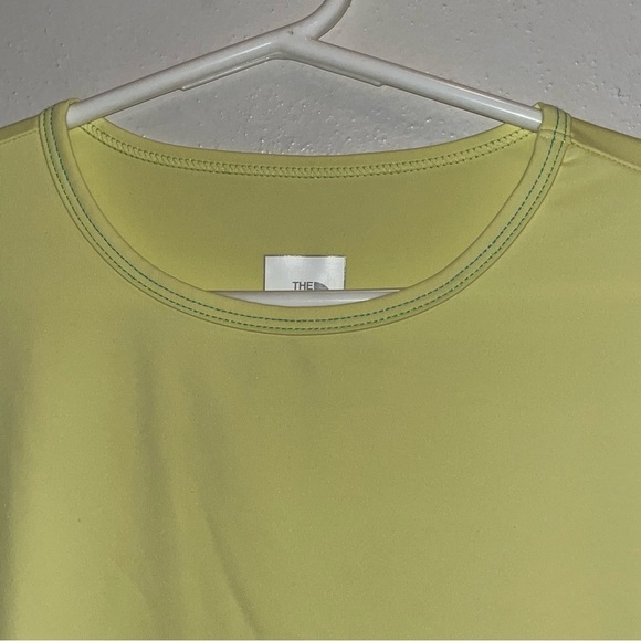The North Face T-shirt Women’s Size Small - Picture 3 of 6